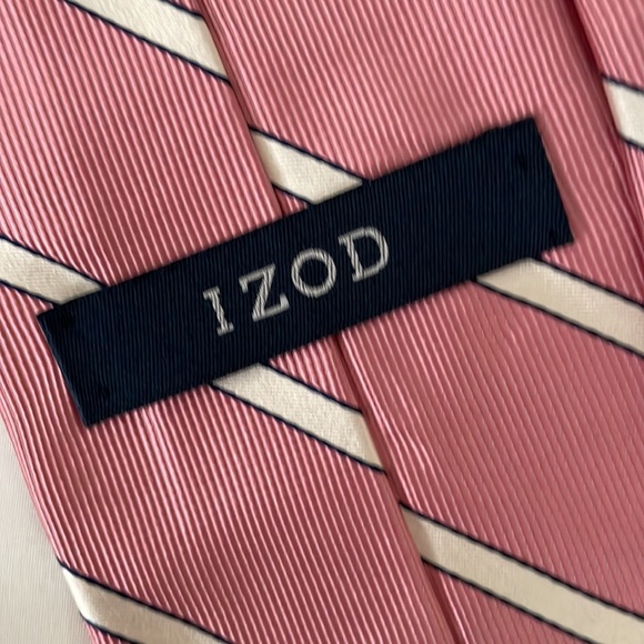 Mens Izod brand tie. Pink with stripe. - Picture 5 of 8